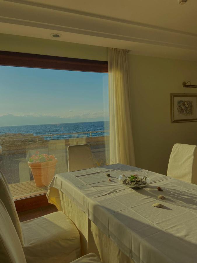 Hotel La Lampara Reggio di Calabria Bagian luar foto